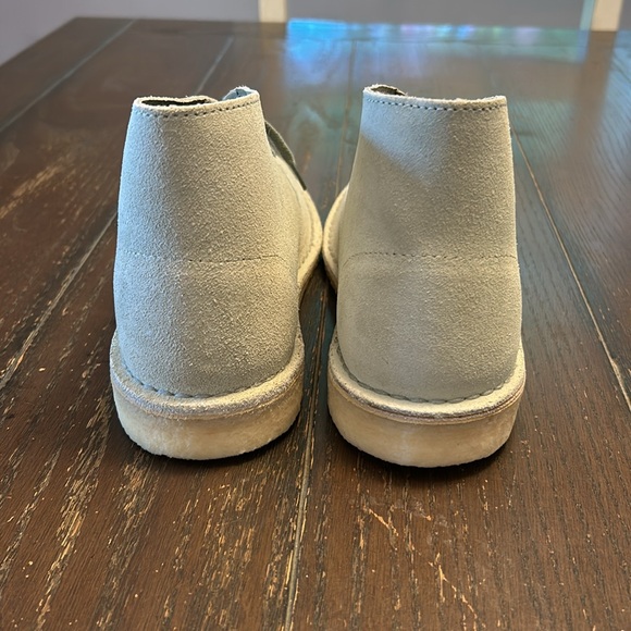 Clarks Desert Boots.  Size 9 (women’s) Pale green. - Picture 8 of 9